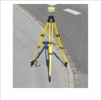 Geomax Heavy Duty Wood &amp; plastic coated Tripod with Quick Clamp